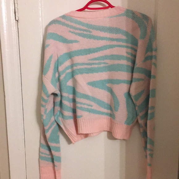 Zebra printed cropped sweater - Picture 2 of 5